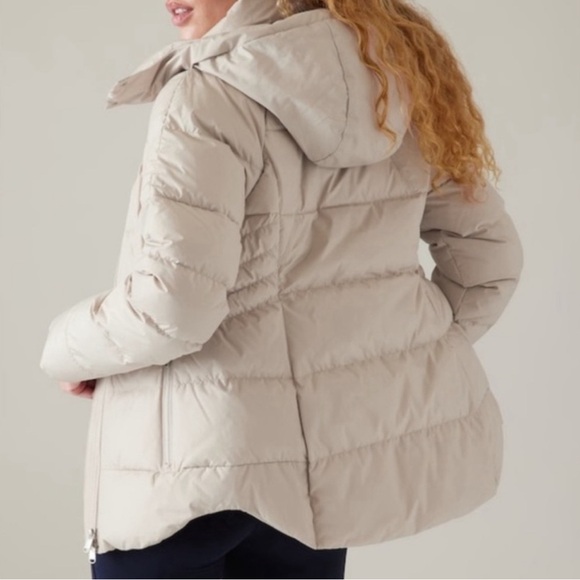 Athleta Downtown Puffer Jacket NWOT -L - Picture 2 of 6